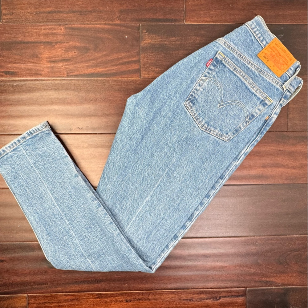 Levi’s women’s Classic 501 Blue Denim Jeans Size W26 L28